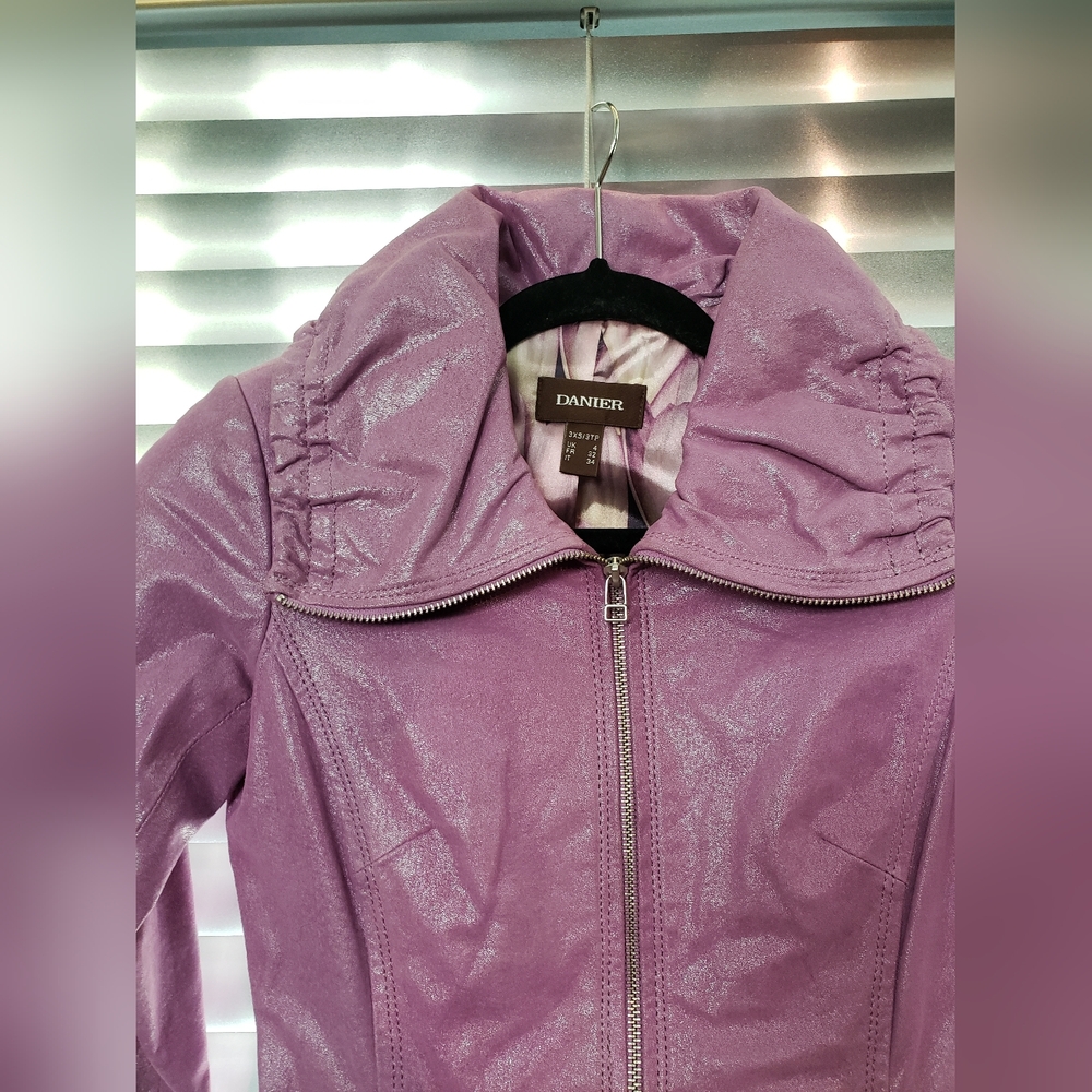 Danier Leather Jacket - Picture 9 of 16